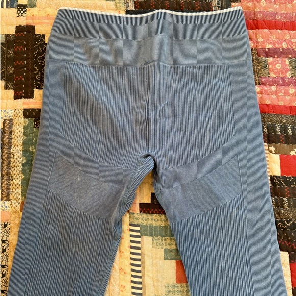 Fabletics Seamless Rib High-Waisted Legging - Picture 2 of 4